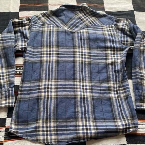 Vintage Wrangler Pearl Snap Button Up Shirt. Large. Pockets. USA. - Picture 14 of 16